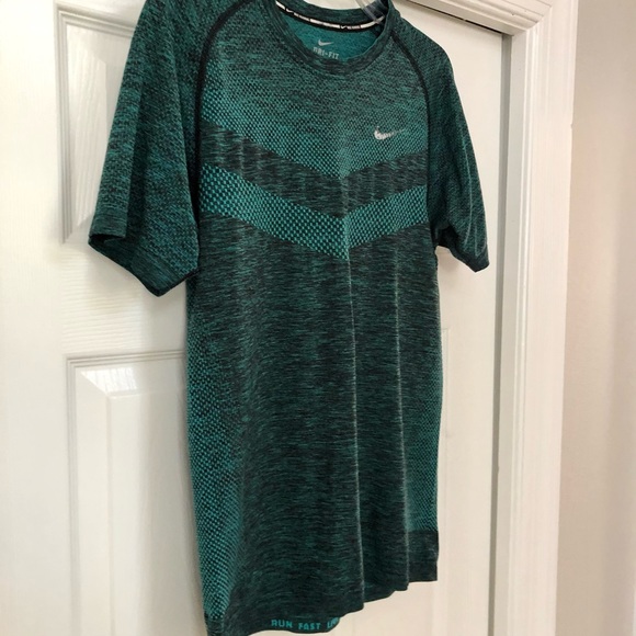 nike run fast live fearless